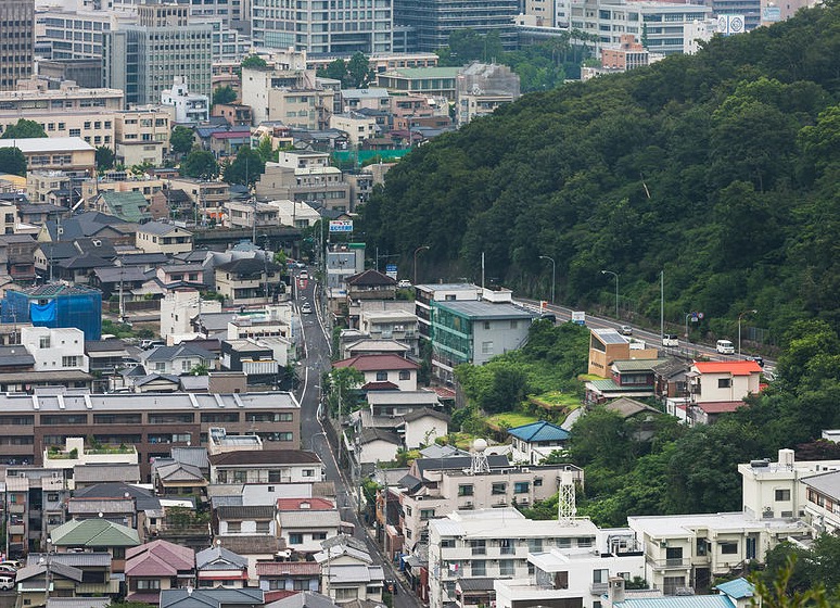 日本高松市半山坡集合住宅 greendo by keita nagata